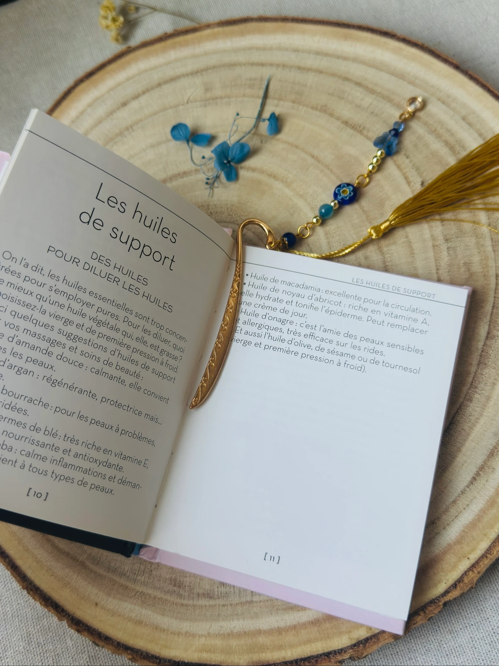 Marcador artesanal azul e dourado – photo 4